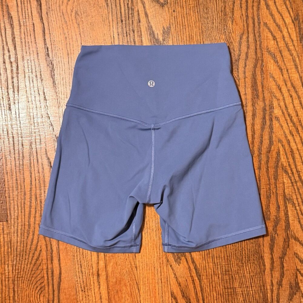 Lululemon Women’s Size 6 Oasis Blue Align High Rise 6” Short